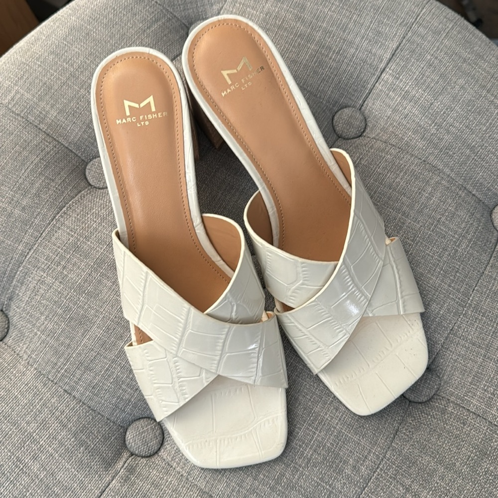 Marc Fisher Size 8 Saydi Slide Block Heel - image 2